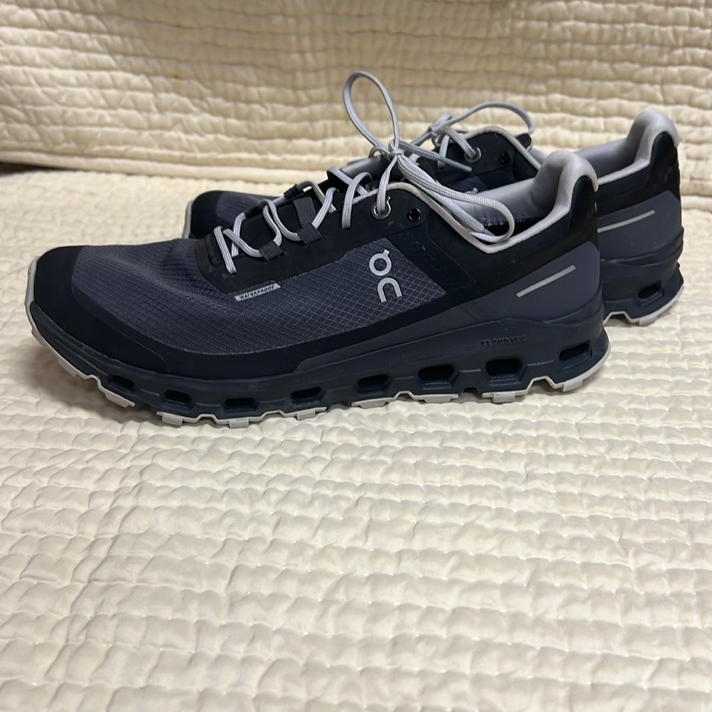 NWOT - ON Cloudvista Waterproof Trail Running Shoe- W 9.5 - Picture 6 of 14